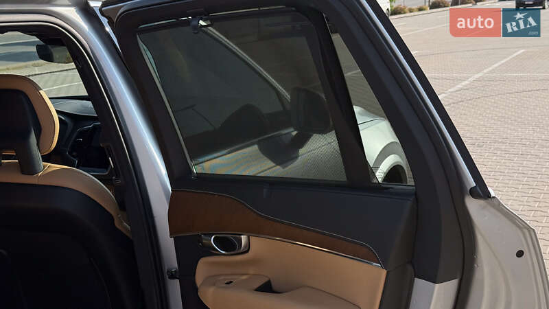 Внедорожник / Кроссовер Volvo XC90 2017 в Киеве