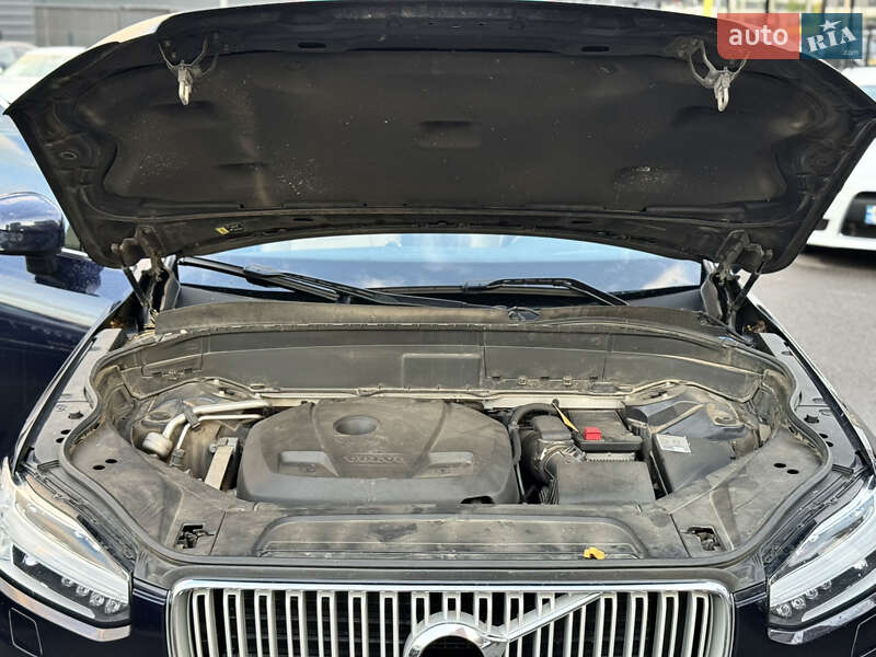 Внедорожник / Кроссовер Volvo XC90 2016 в Киеве
