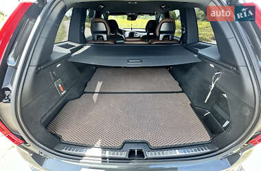 Внедорожник / Кроссовер Volvo XC90 2021 в 