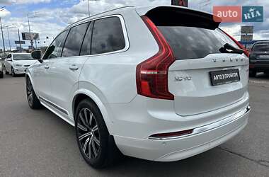 Позашляховик / Кросовер Volvo XC90 2023 в 