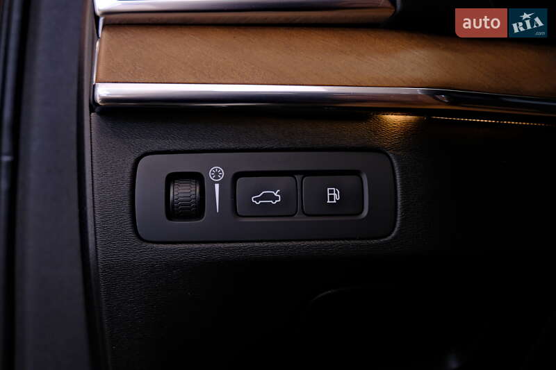 Внедорожник / Кроссовер Volvo XC90 2016 в Одессе