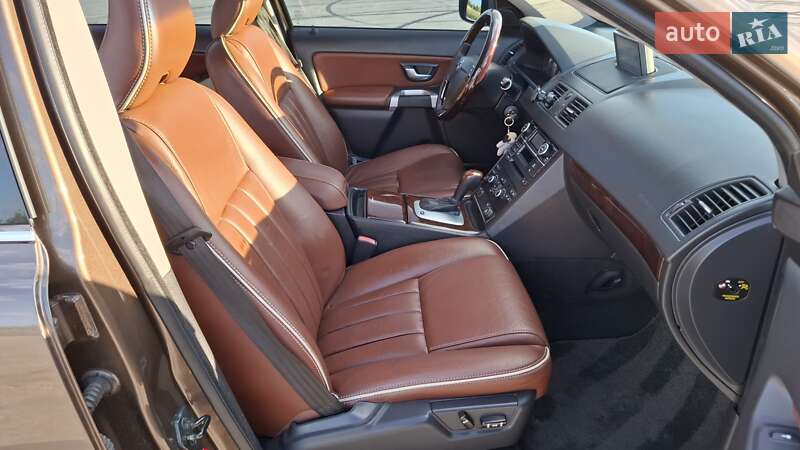 Внедорожник / Кроссовер Volvo XC90 2013 в Чопе