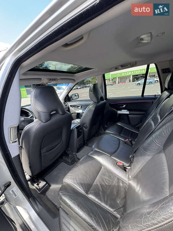 Внедорожник / Кроссовер Volvo XC90 2005 в Киеве