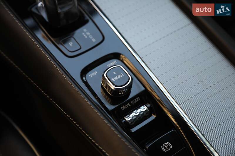 Внедорожник / Кроссовер Volvo XC90 2016 в Харькове фото 19 Внедорожник / Кроссовер Volvo XC90 2016 в Харькове