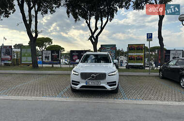 Внедорожник / Кроссовер Volvo XC90 2017 в 