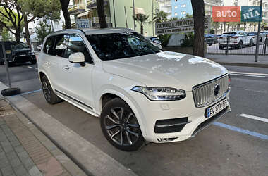 Внедорожник / Кроссовер Volvo XC90 2017 в 