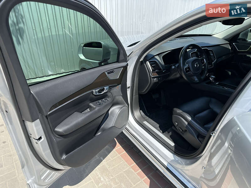 Внедорожник / Кроссовер Volvo XC90 2017 в Хмельницком