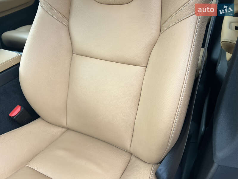 Внедорожник / Кроссовер Volvo XC90 2017 в Киеве