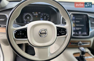 Внедорожник / Кроссовер Volvo XC90 2018 в 