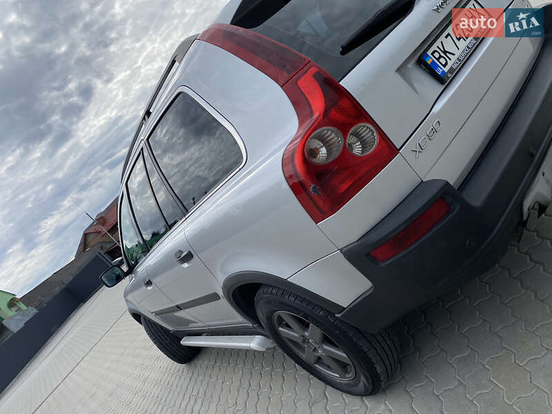Внедорожник / Кроссовер Volvo XC90 2004 в Яворове