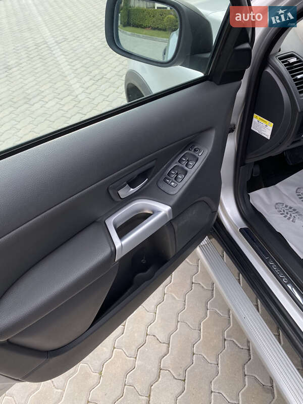 Внедорожник / Кроссовер Volvo XC90 2004 в Яворове