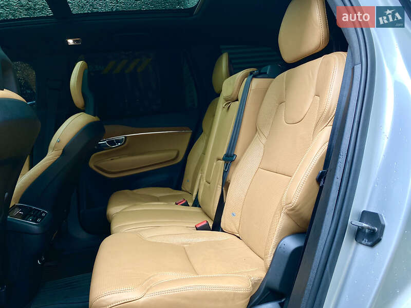 Внедорожник / Кроссовер Volvo XC90 2015 в Киеве
