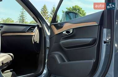 Внедорожник / Кроссовер Volvo XC90 2020 в 