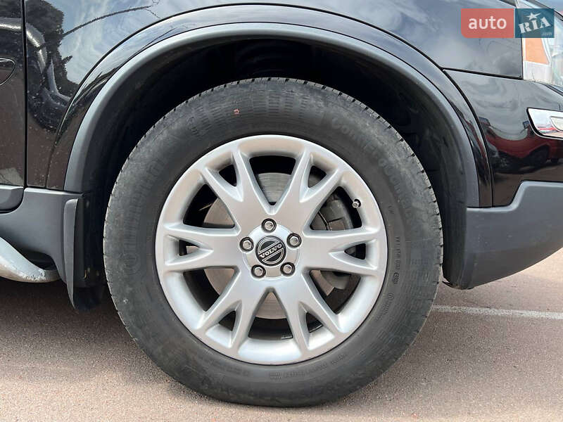 Внедорожник / Кроссовер Volvo XC90 2010 в Киеве