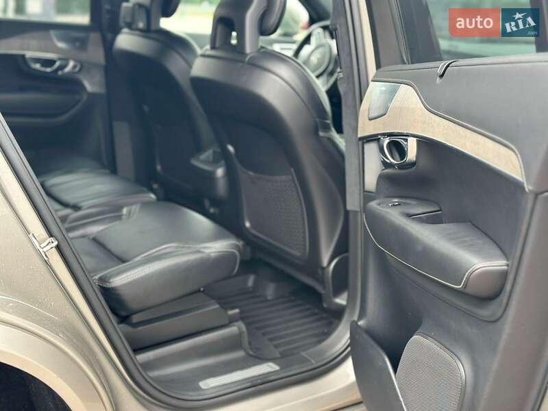 Внедорожник / Кроссовер Volvo XC90 2019 в Киеве