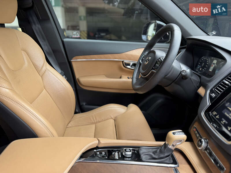 Внедорожник / Кроссовер Volvo XC90 2017 в Киеве
