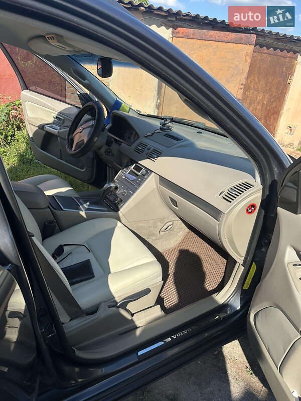 Внедорожник / Кроссовер Volvo XC90 2006 в Миргороде