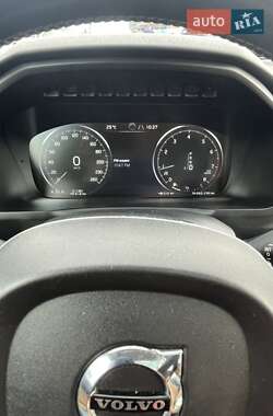 Внедорожник / Кроссовер Volvo XC90 2015 в 