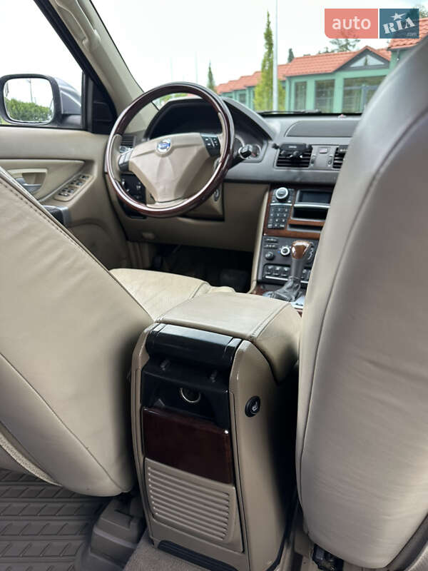 Внедорожник / Кроссовер Volvo XC90 2008 в Ирпене