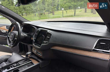Внедорожник / Кроссовер Volvo XC90 2016 в 