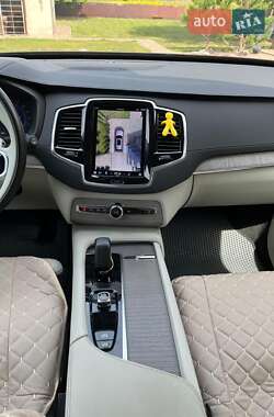 Внедорожник / Кроссовер Volvo XC90 2023 в 
