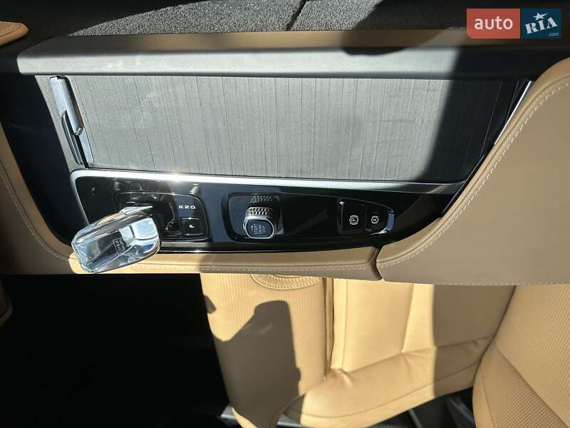 Позашляховик / Кросовер Volvo XC90 2024 в Вінниці