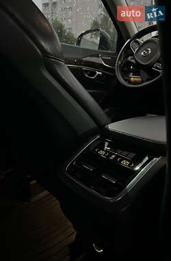 Внедорожник / Кроссовер Volvo XC90 2016 в 