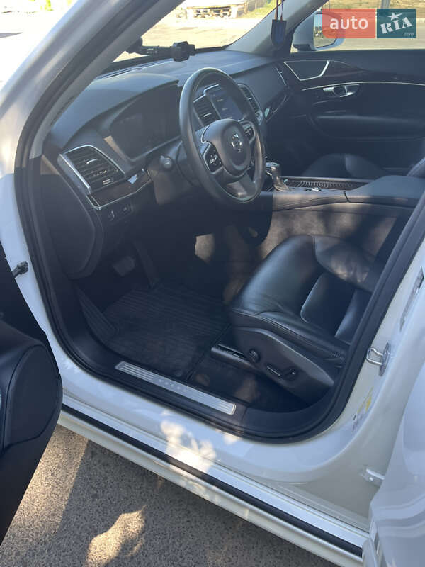 Позашляховик / Кросовер Volvo XC90 2018 в Южноукраїнську