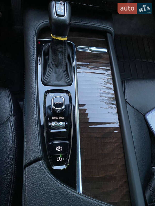 Внедорожник / Кроссовер Volvo XC90 2016 в Львове фото 16 Внедорожник / Кроссовер Volvo XC90 2016 в Львове