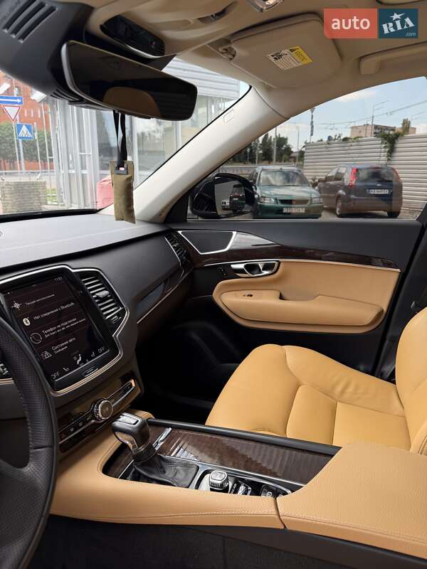 Позашляховик / Кросовер Volvo XC90 2015 в Києві