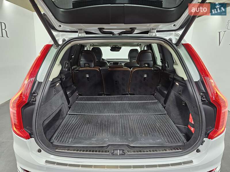 Внедорожник / Кроссовер Volvo XC90 2018 в Киеве