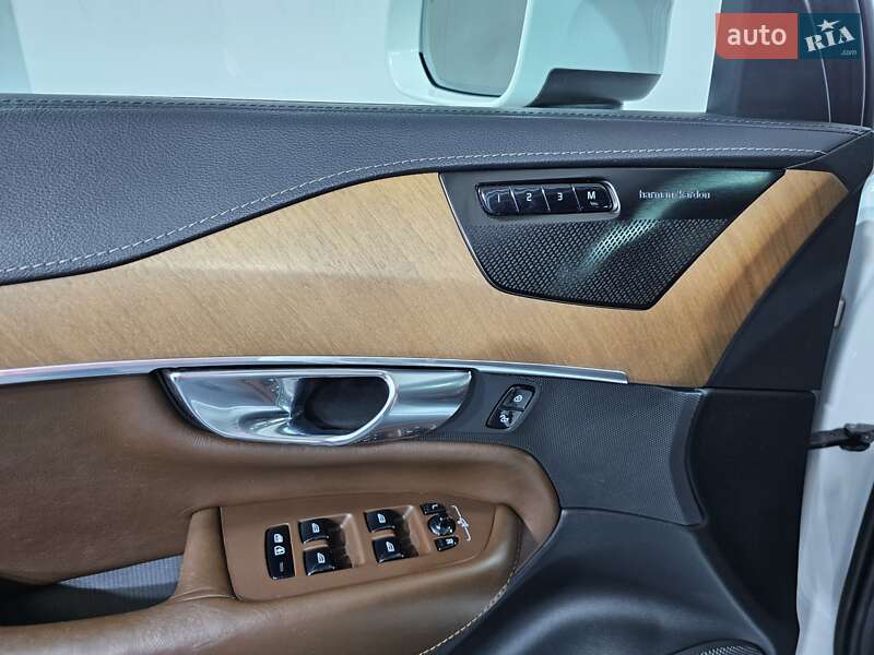 Внедорожник / Кроссовер Volvo XC90 2018 в Киеве