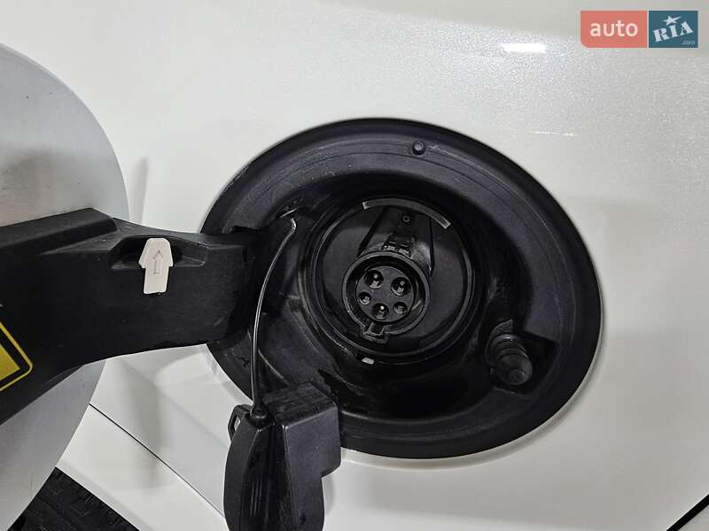 Внедорожник / Кроссовер Volvo XC90 2018 в Киеве