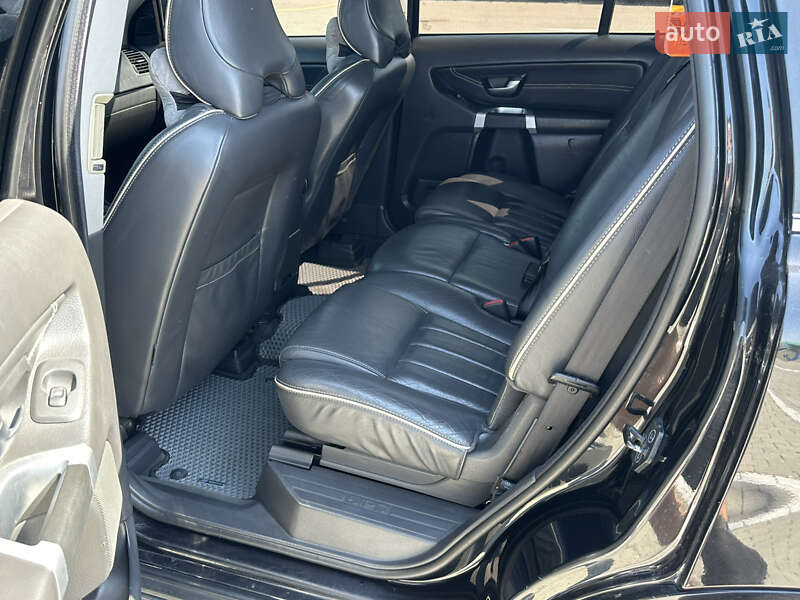 Внедорожник / Кроссовер Volvo XC90 2006 в Нововолынске