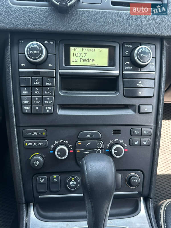 Внедорожник / Кроссовер Volvo XC90 2006 в Нововолынске