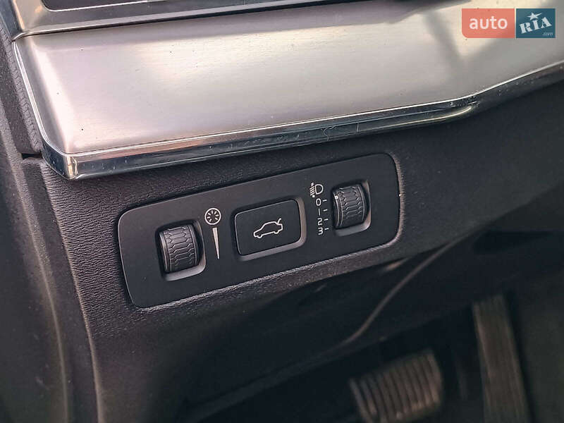 Позашляховик / Кросовер Volvo XC90 2015 в Харкові