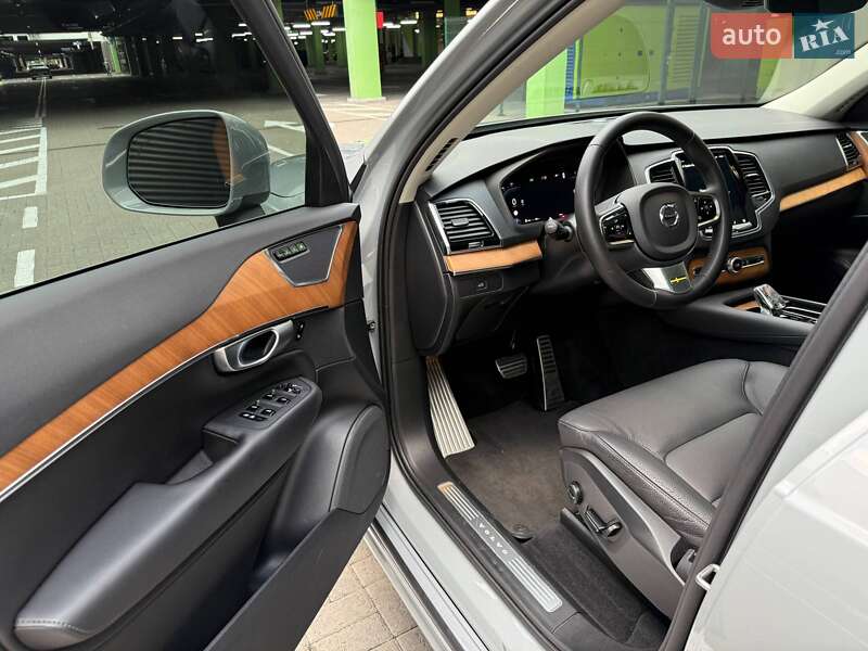 Внедорожник / Кроссовер Volvo XC90 2024 в Киеве