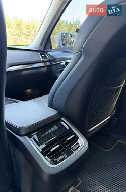 Позашляховик / Кросовер Volvo XC90 2019 в  фото 13 Позашляховик / Кросовер Volvo XC90 2019 в