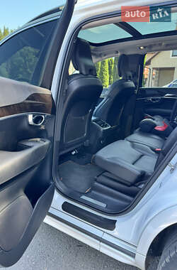 Позашляховик / Кросовер Volvo XC90 2019 в  фото 12 Позашляховик / Кросовер Volvo XC90 2019 в