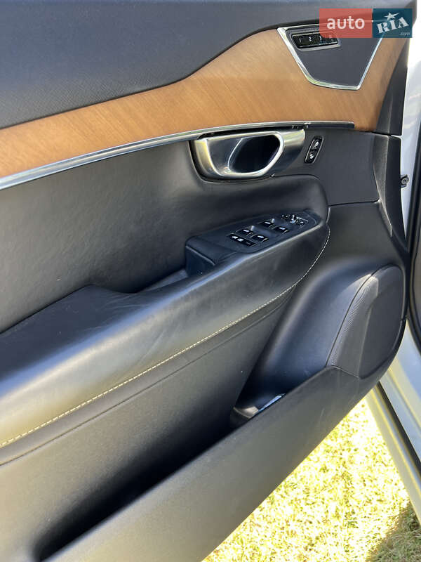 Внедорожник / Кроссовер Volvo XC90 2017 в Черкассах