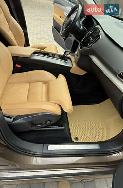 Внедорожник / Кроссовер Volvo XC90 2016 в 
