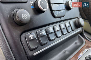 Внедорожник / Кроссовер Volvo XC90 2013 в 