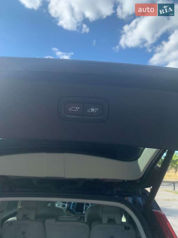 Позашляховик / Кросовер Volvo XC90 2015 в Харкові