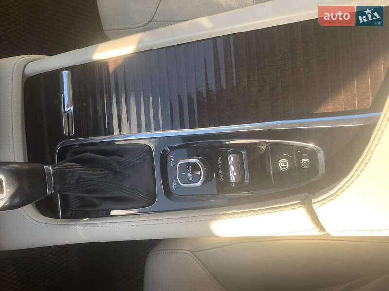 Позашляховик / Кросовер Volvo XC90 2015 в Харкові