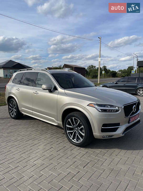 Внедорожник / Кроссовер Volvo XC90 2018 в 