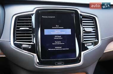 Внедорожник / Кроссовер Volvo XC90 2017 в 