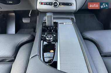 Внедорожник / Кроссовер Volvo XC90 2023 в 