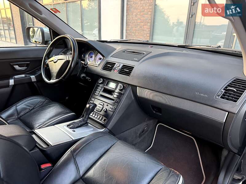 Внедорожник / Кроссовер Volvo XC90 2011 в Тернополе