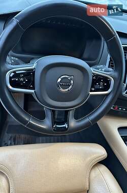 Позашляховик / Кросовер Volvo XC90 2019 в 