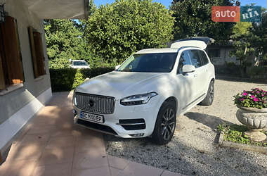 Внедорожник / Кроссовер Volvo XC90 2017 в 